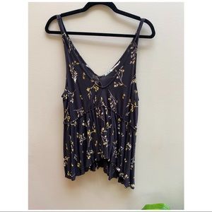 ⭐️ 2/15$ Urban Outfitters tank top